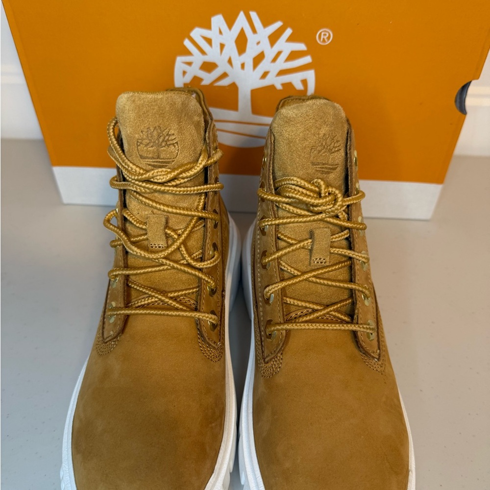 Timberland - Picture 7 of 9